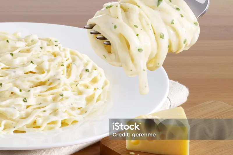 Fettuccine Alfredo