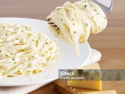 Fettuccine Alfredo